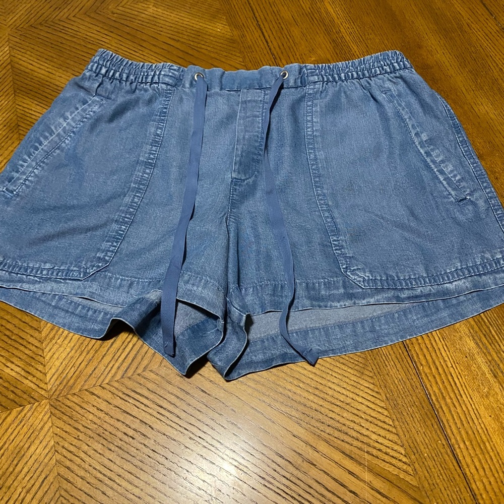 GAP Chambray Elastic Waistband front drawstring Shorts Size M